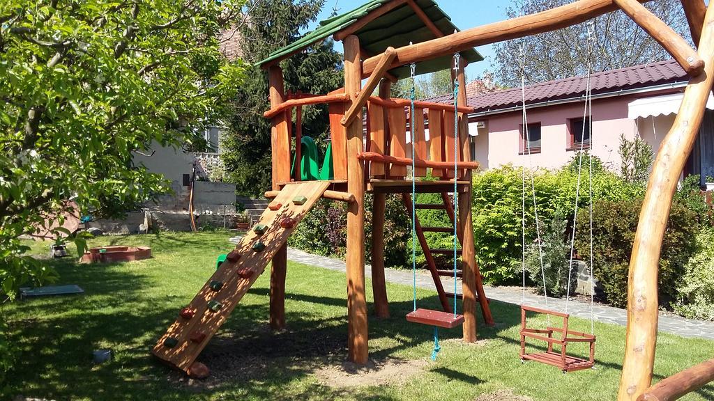 Bungalovy Natura Trávnica Buitenkant foto